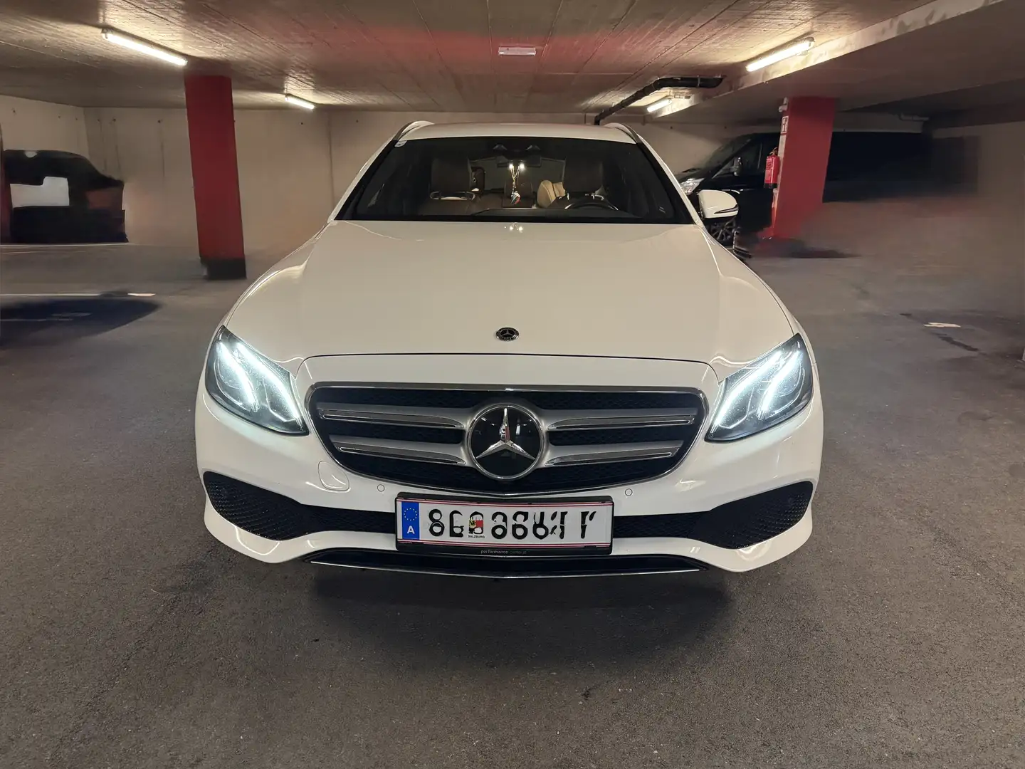 Mercedes-Benz E 220 d T Avantgarde 4MATIC Aut. - 2
