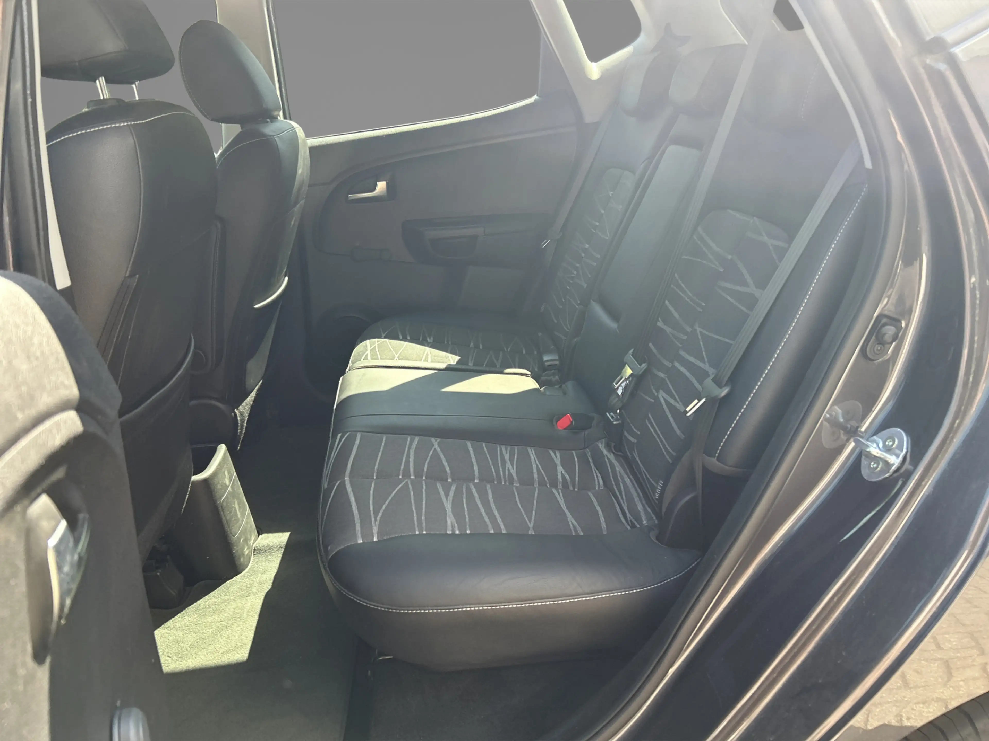 Kia Venga 1.4 CVVT DynamicPLusLine — photo 9