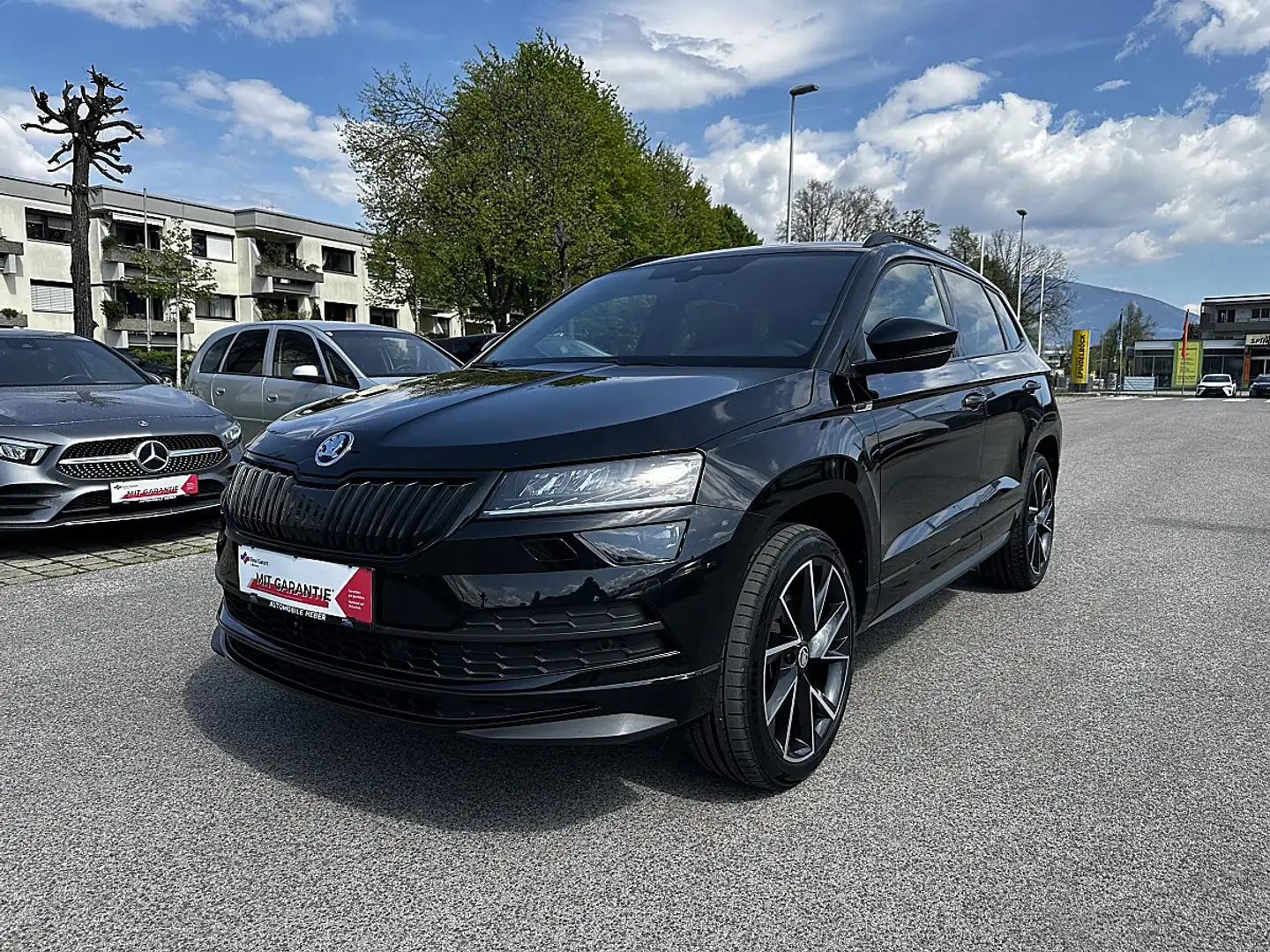 Skoda Karoq 2,0 TDI SCR 4x4 Sportline DSG  LED AHV ACC Kame... Schwarz - 1