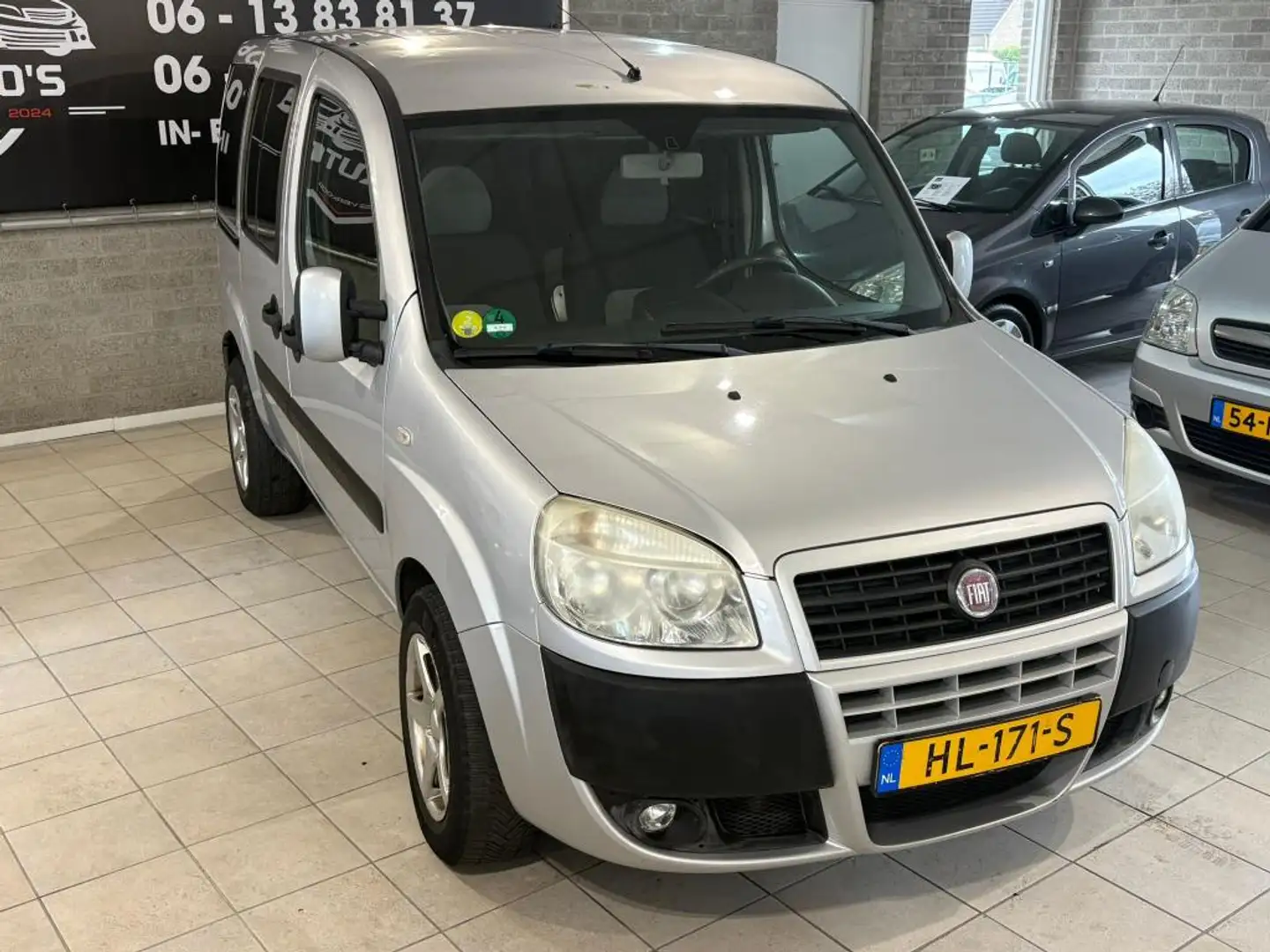 Fiat Doblo 1.4 Active Grijs - 2