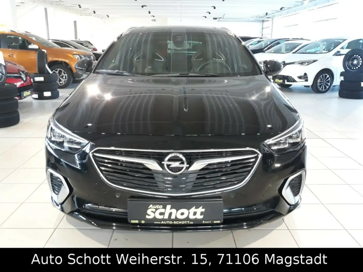 Opel Insignia ST GSi 4x4 2.0 Turbo 260 PS Automatik Schwarz - 2