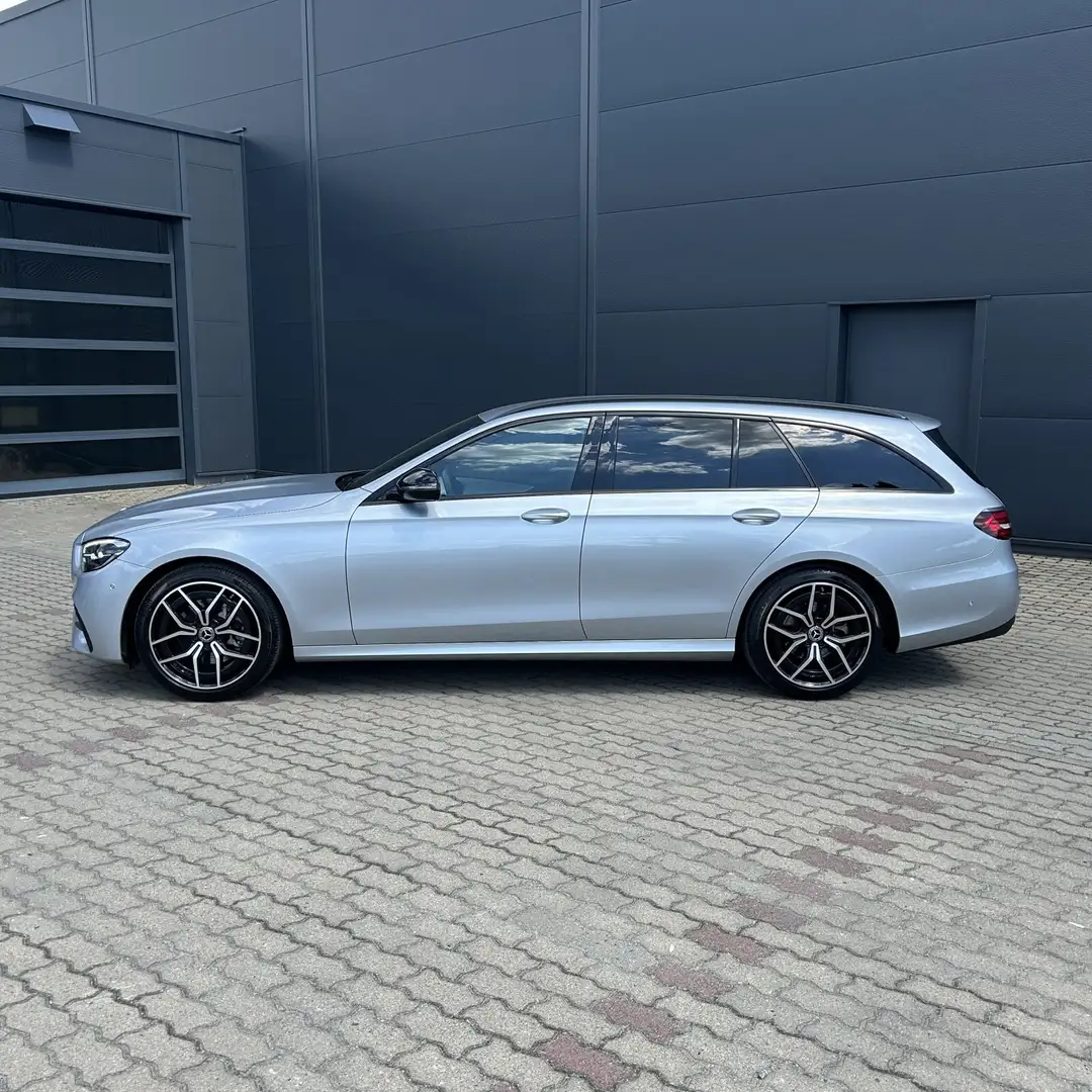 Mercedes-Benz E 200 E 200 T AMG/LED-Licht/R-Kamera/Totwinkel/ Night srebrna - 2