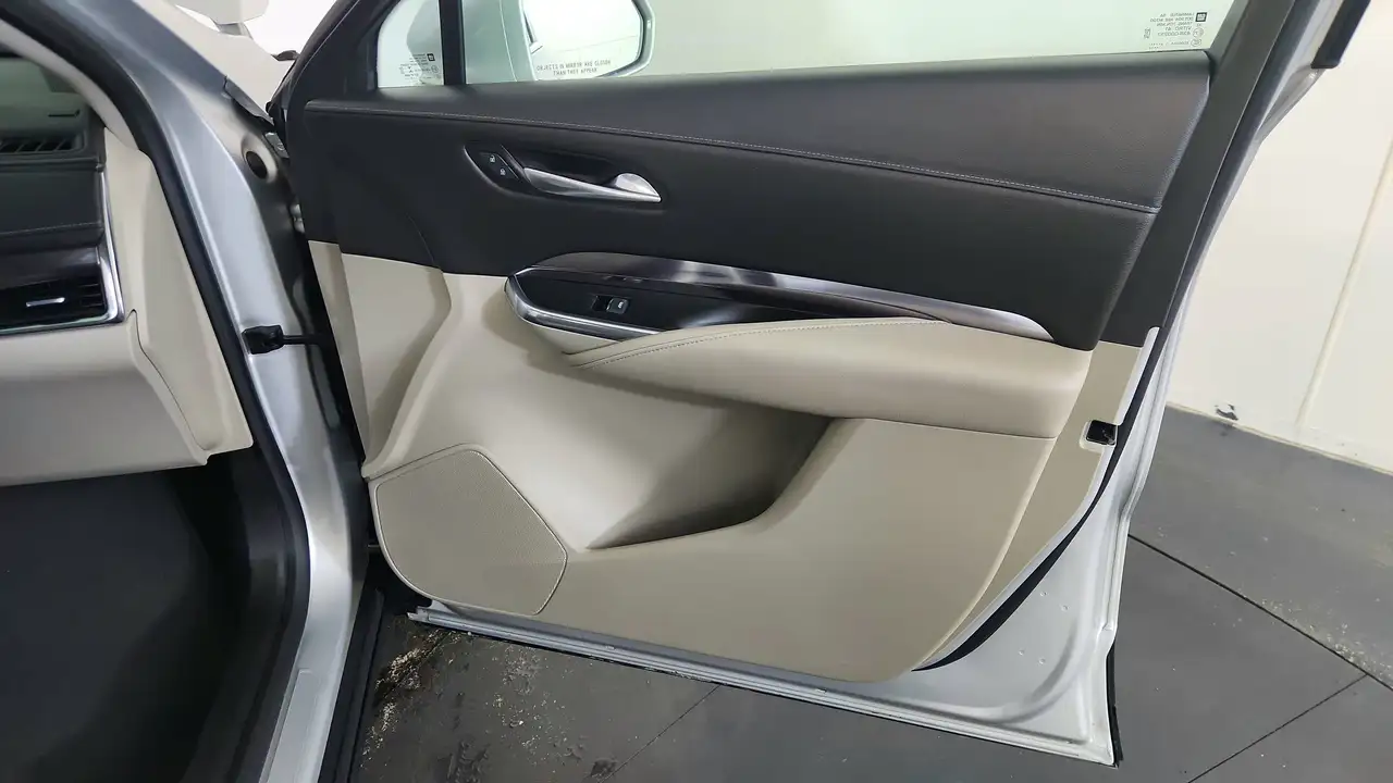 Cadillac XT4 снимка Cadillac XT4
