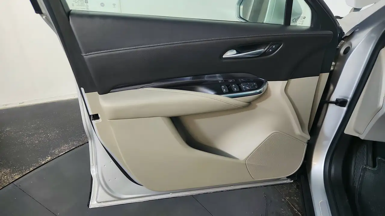 Cadillac XT4 снимка Cadillac XT4