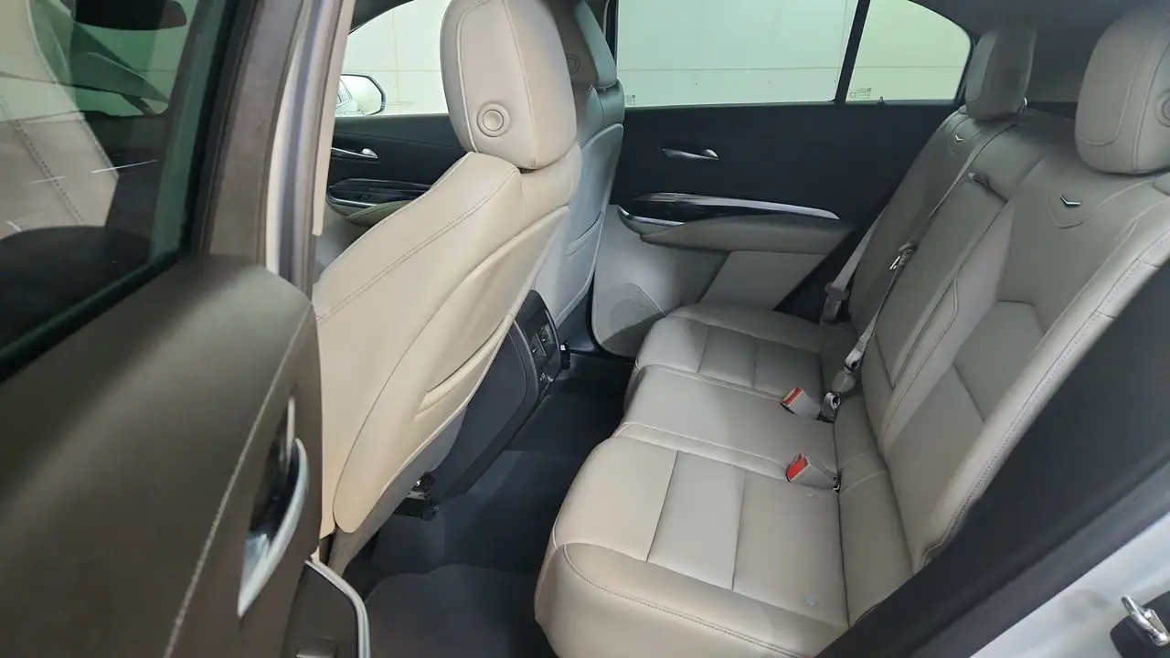 Cadillac XT4 снимка Cadillac XT4