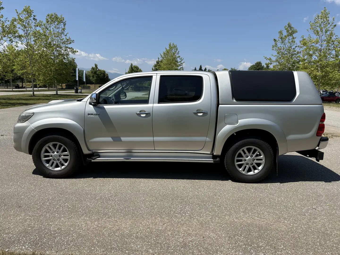 Toyota Hilux 3,0 D-4D 1 Silber - 2