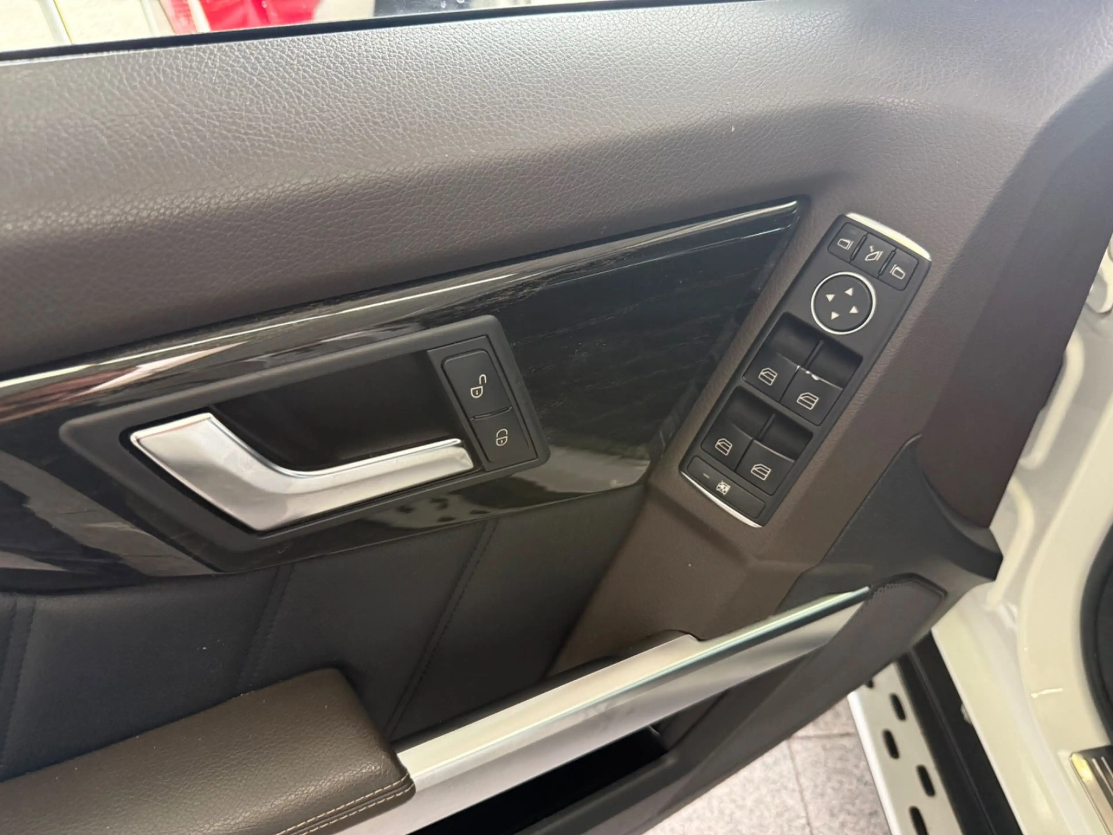 Mercedes-Benz GLK 220 CDI*4M*AUT*PAN*BI-XN*CAM*NAV*AHK*LED*TMP — photo 12