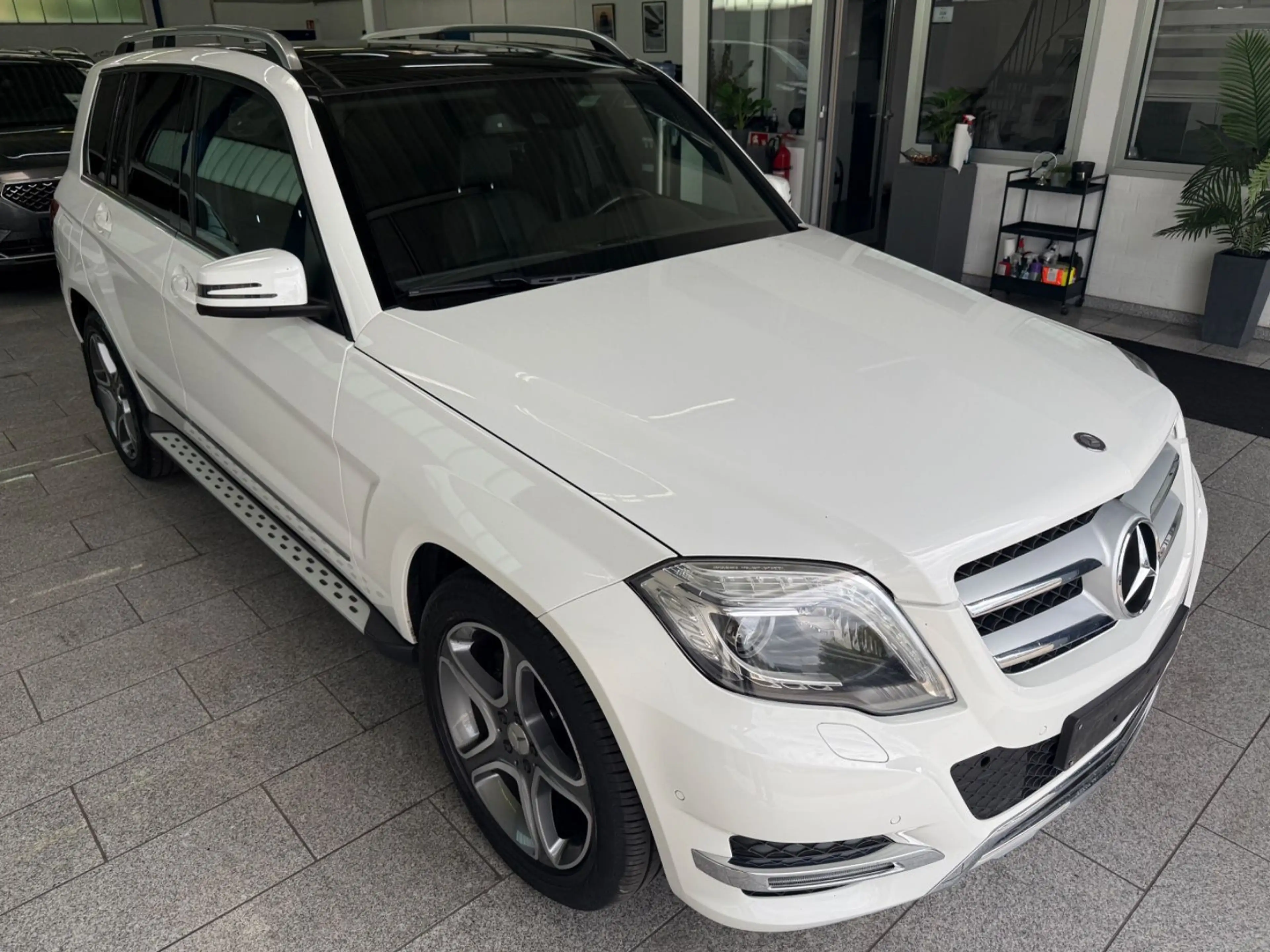 Mercedes-Benz GLK 220 CDI*4M*AUT*PAN*BI-XN*CAM*NAV*AHK*LED*TMP — photo 5