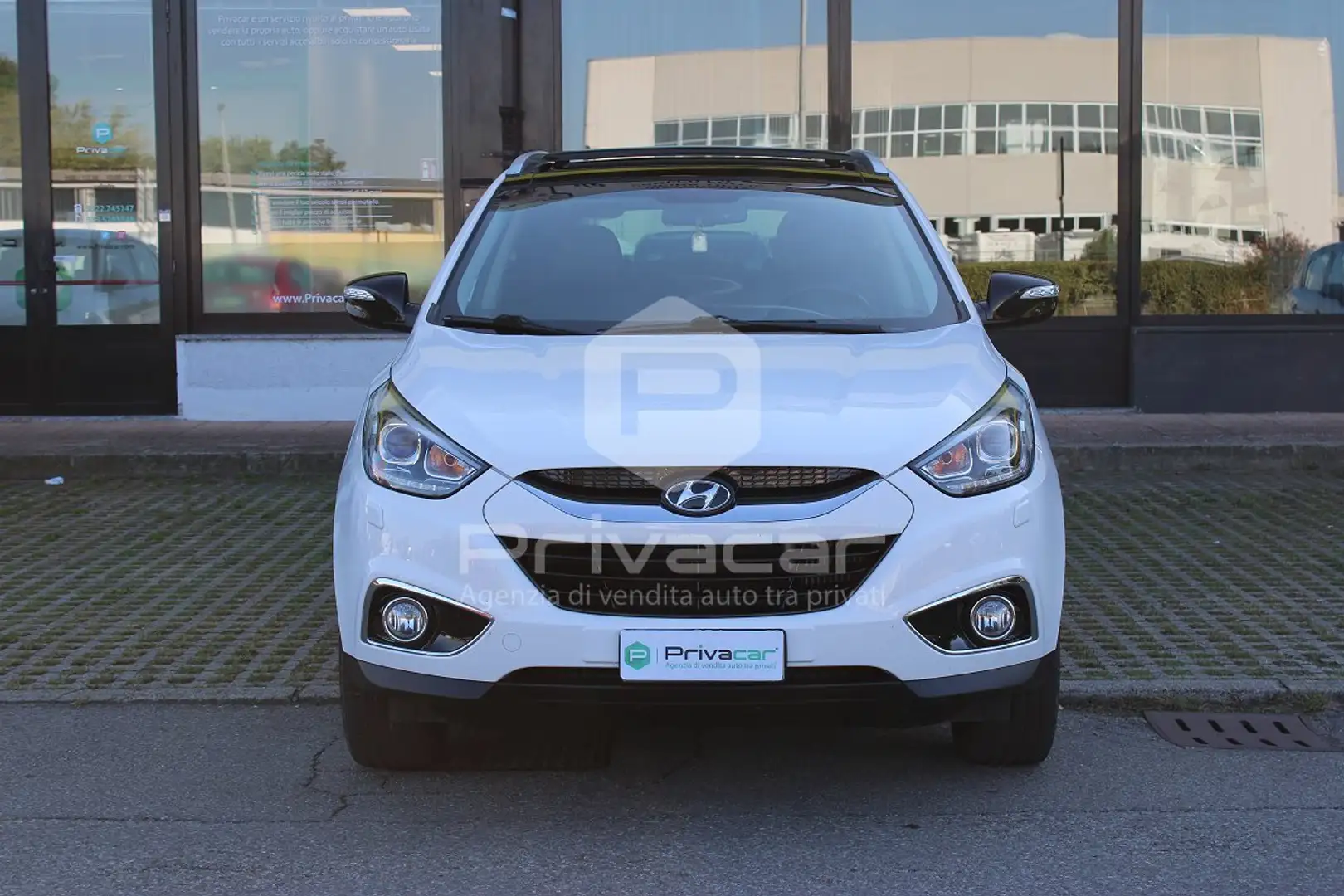 Hyundai iX35 ix35 1.7 CRDi 2WD Xpossible Bianco - 2