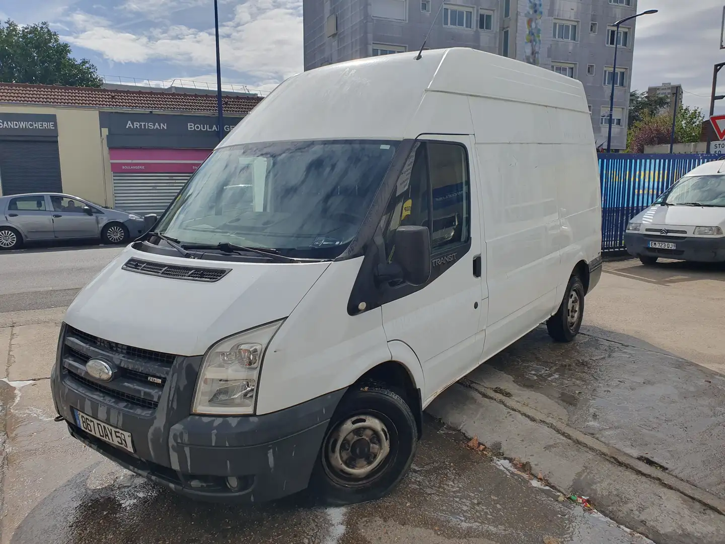 Ford Transit FGN SUR 330 LS TDCi 110 Blanc - 2