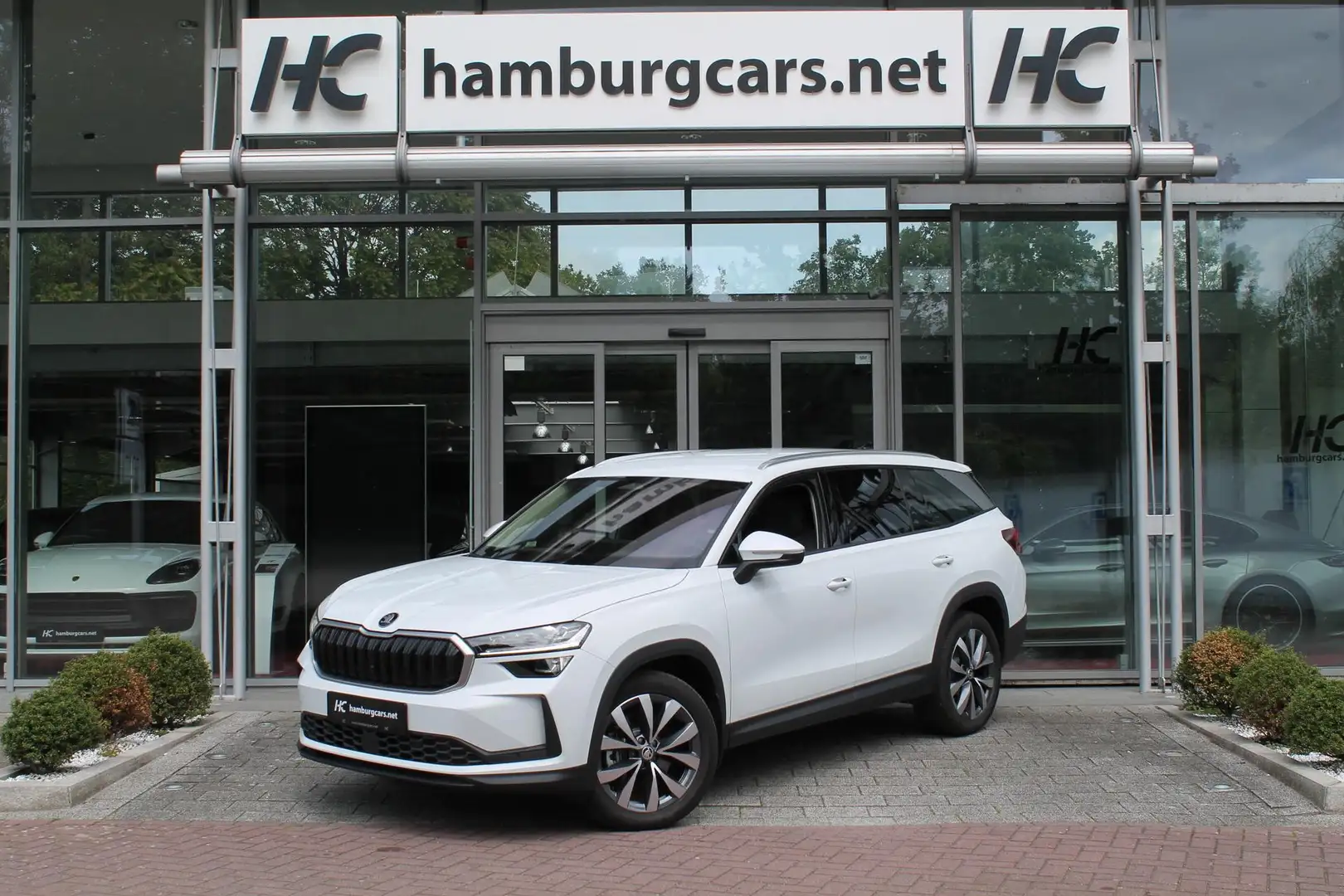 Skoda Kodiaq Selection(s) 2.0TDI 4x4 AHK HUD WinterPaket Lounge Weiß - 2