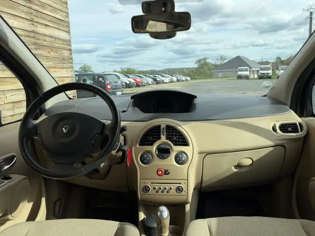 Renault Modus view 15