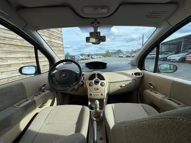 Renault Modus view 14