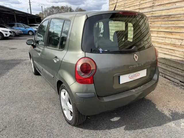 Renault Modus view 3