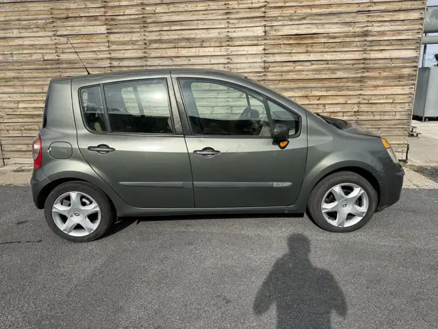 Renault Modus view 8
