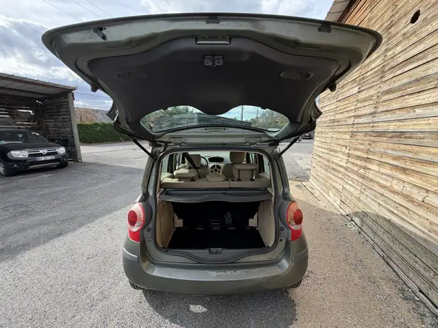 Renault Modus view 5