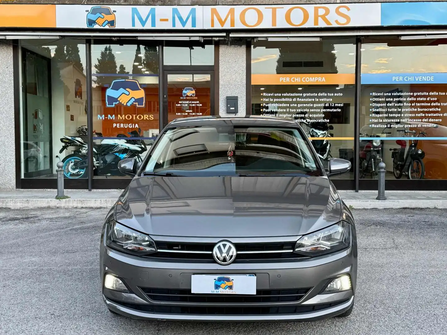 Volkswagen Polo Business 1.6 TDI 5p. Comfortline BlueMotion Tech. Gris - 2