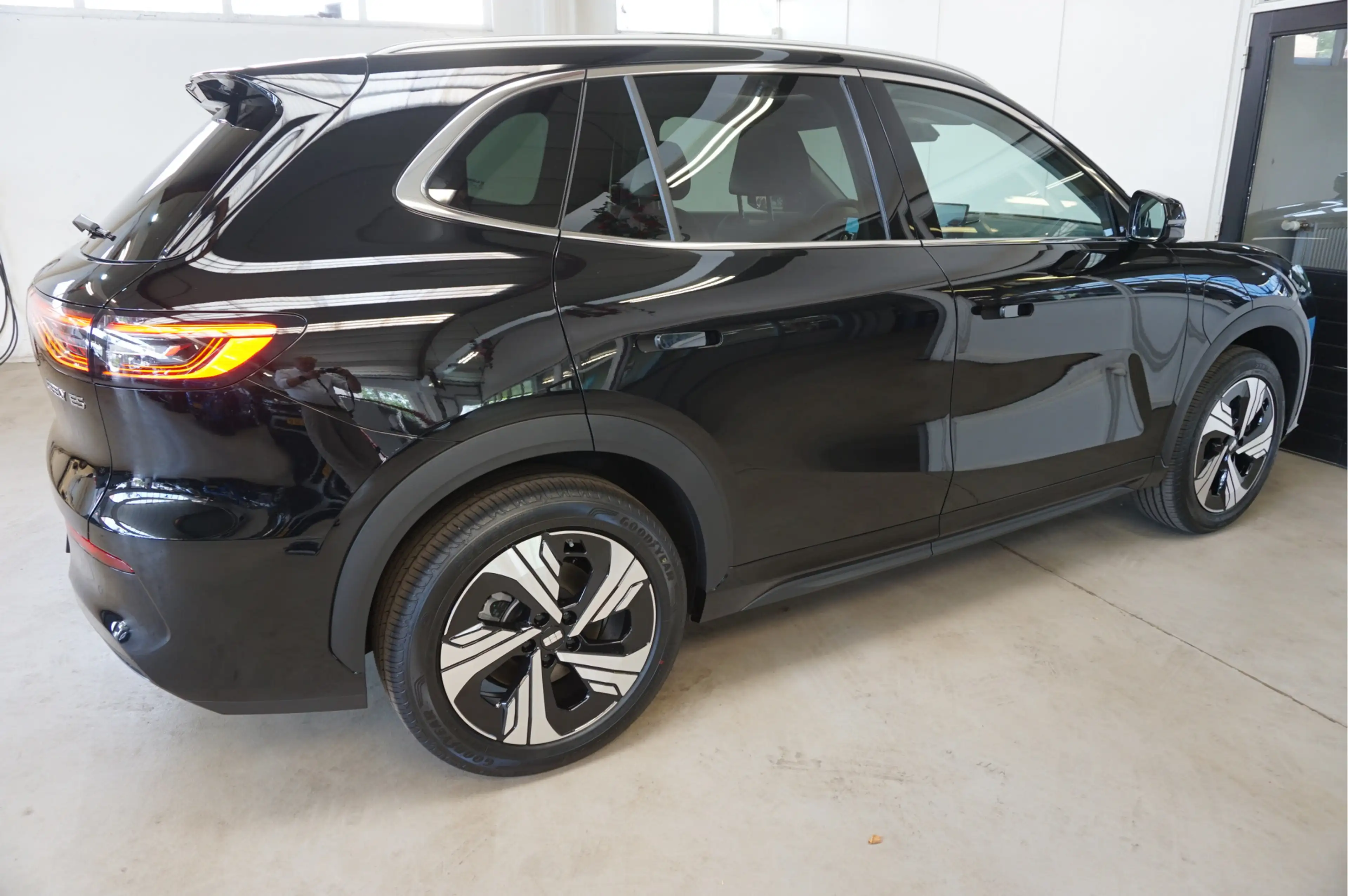 Geely E5 Max+ 68 kWh Bomvol luxe opties. Nieuw Prijs € 43.5 — photo 12