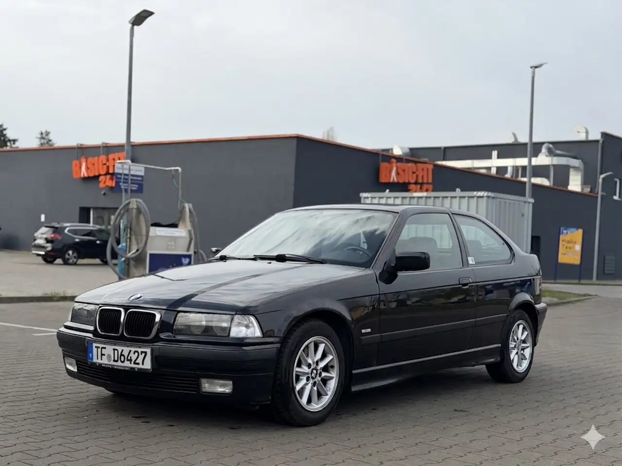 BMW 316 Scheckheftgepflegt HUAU NEU Compact, foto 1