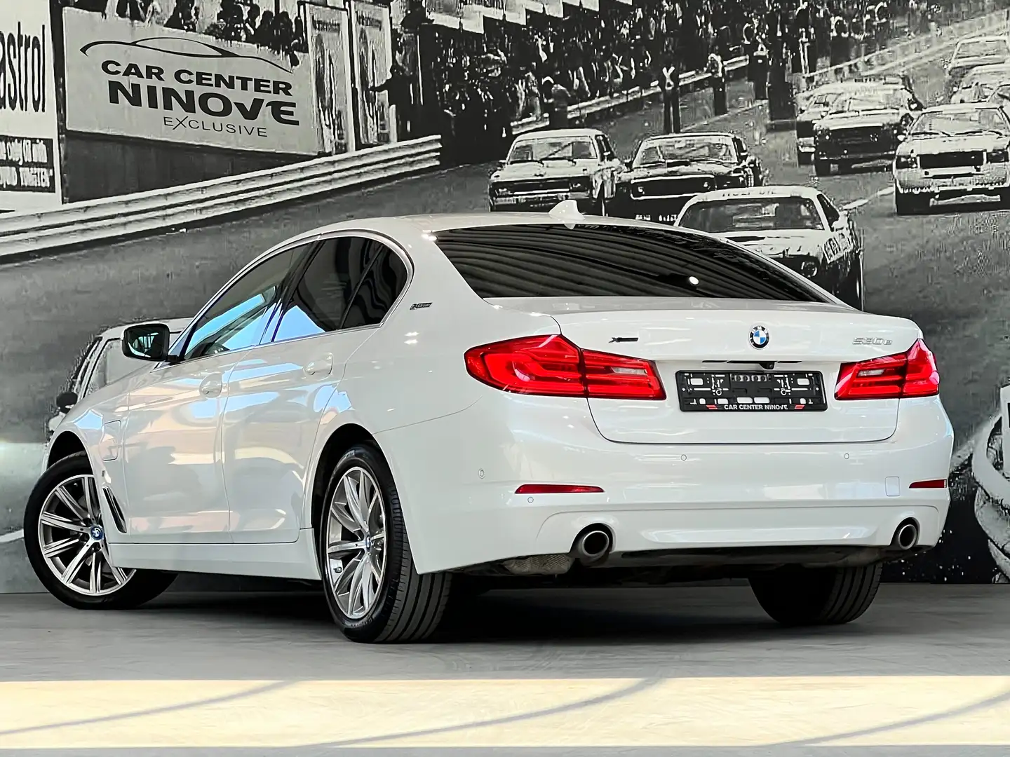 BMW 530 PHEV Aut. Luxury Line / PDC+Cam / Draadloos Laden Blanco - 2