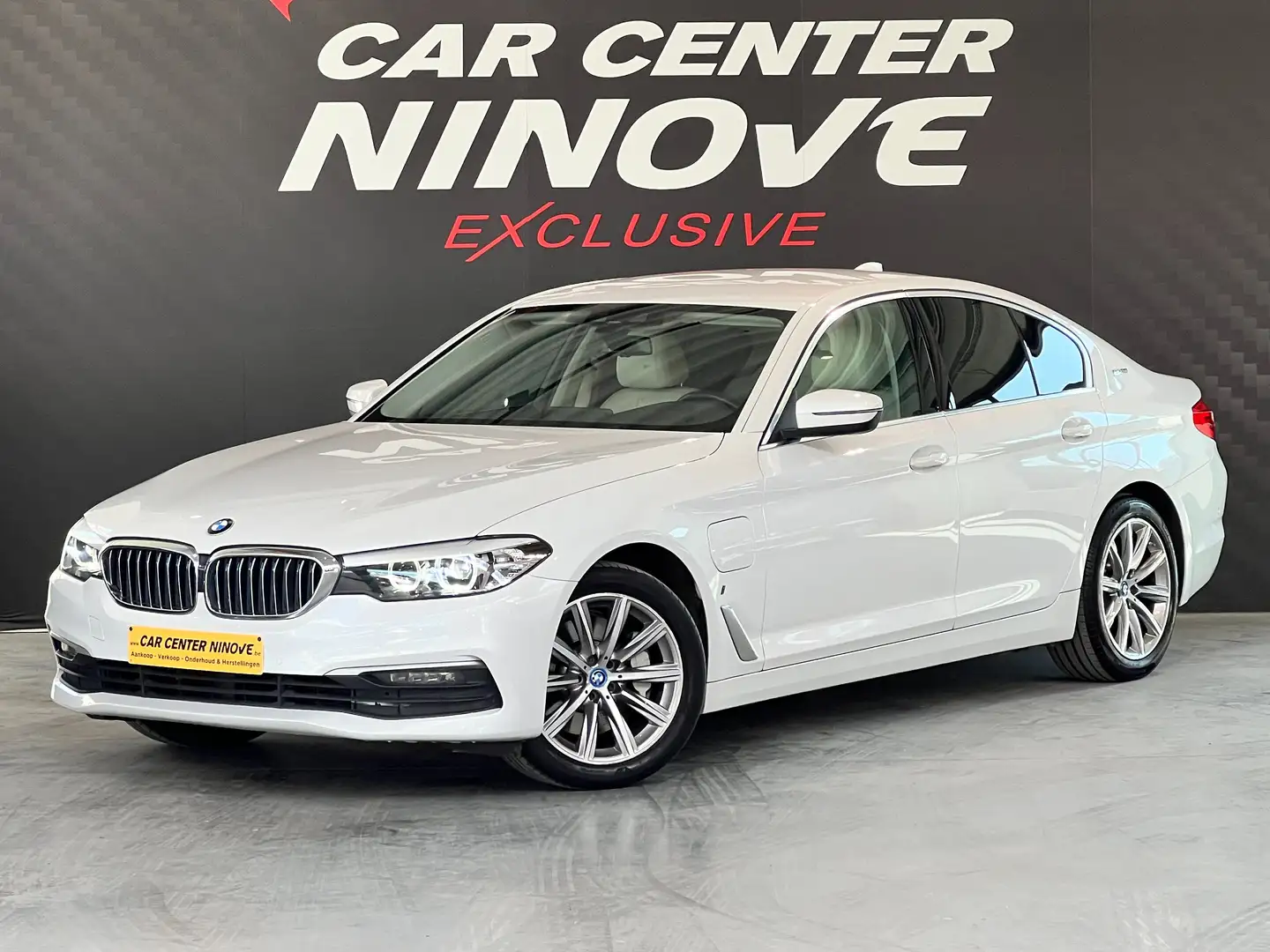 BMW 530 PHEV Aut. Luxury Line / PDC+Cam / Draadloos Laden Blanco - 1