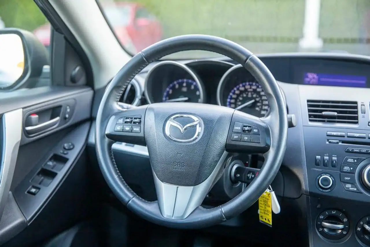 Mazda 3 photo Mazda 3