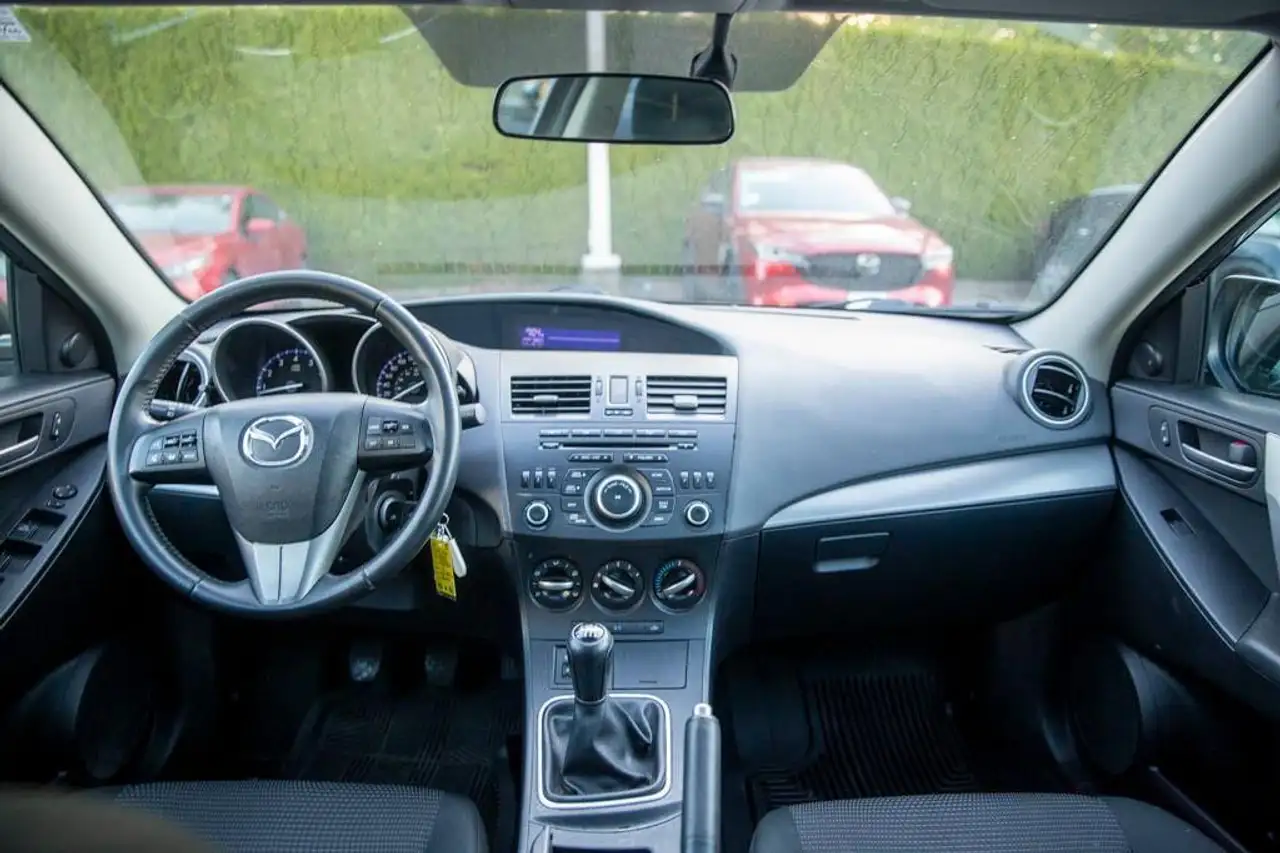 Mazda 3 photo Mazda 3