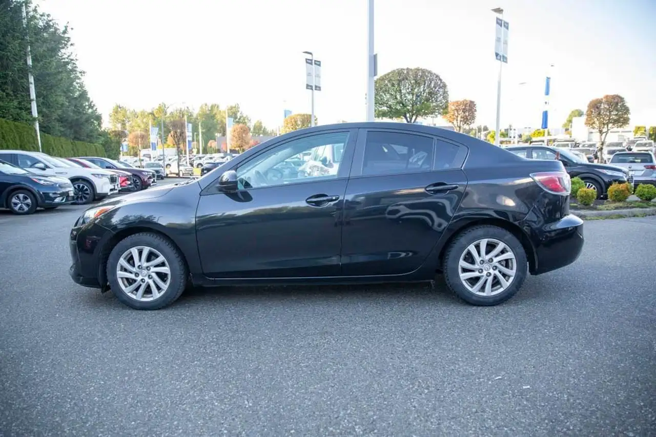 Mazda 3 photo Mazda 3