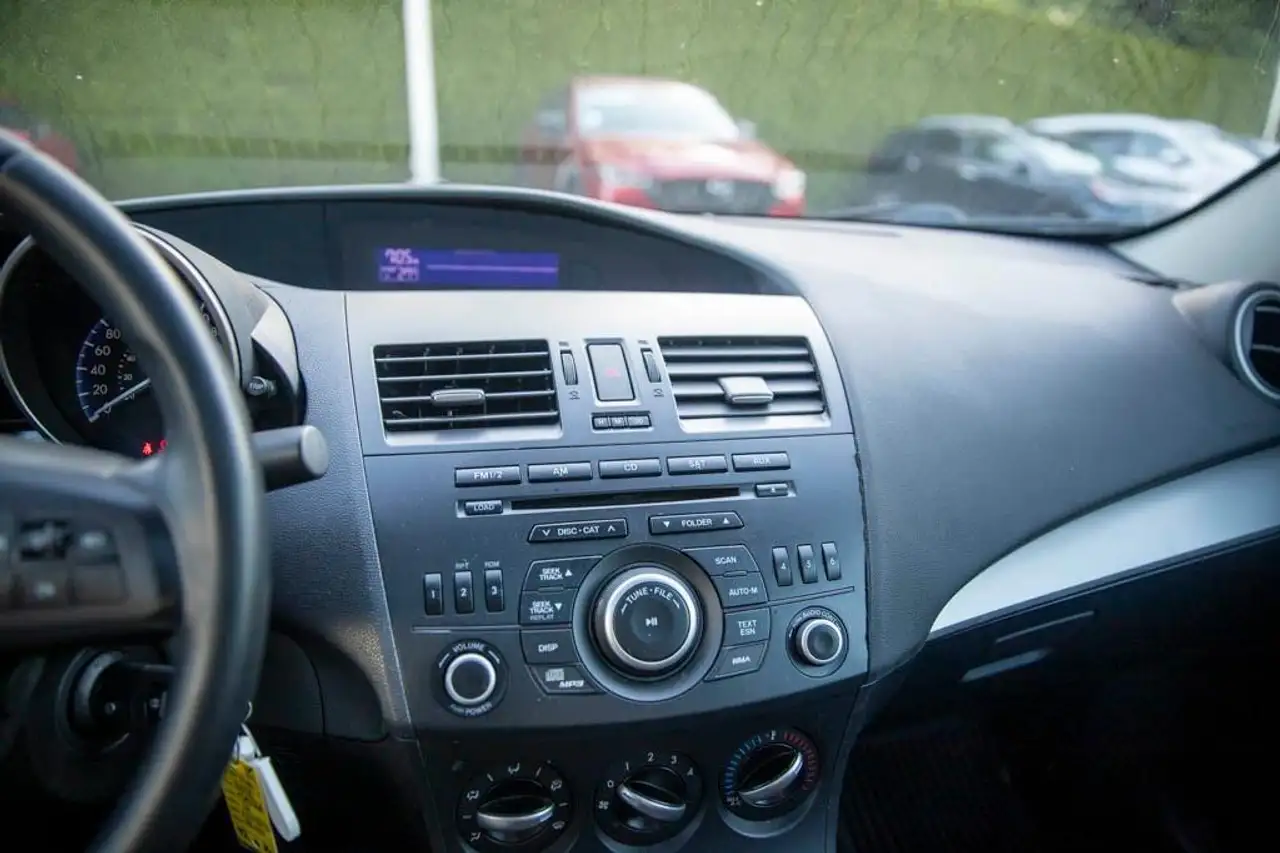 Mazda 3 photo Mazda 3