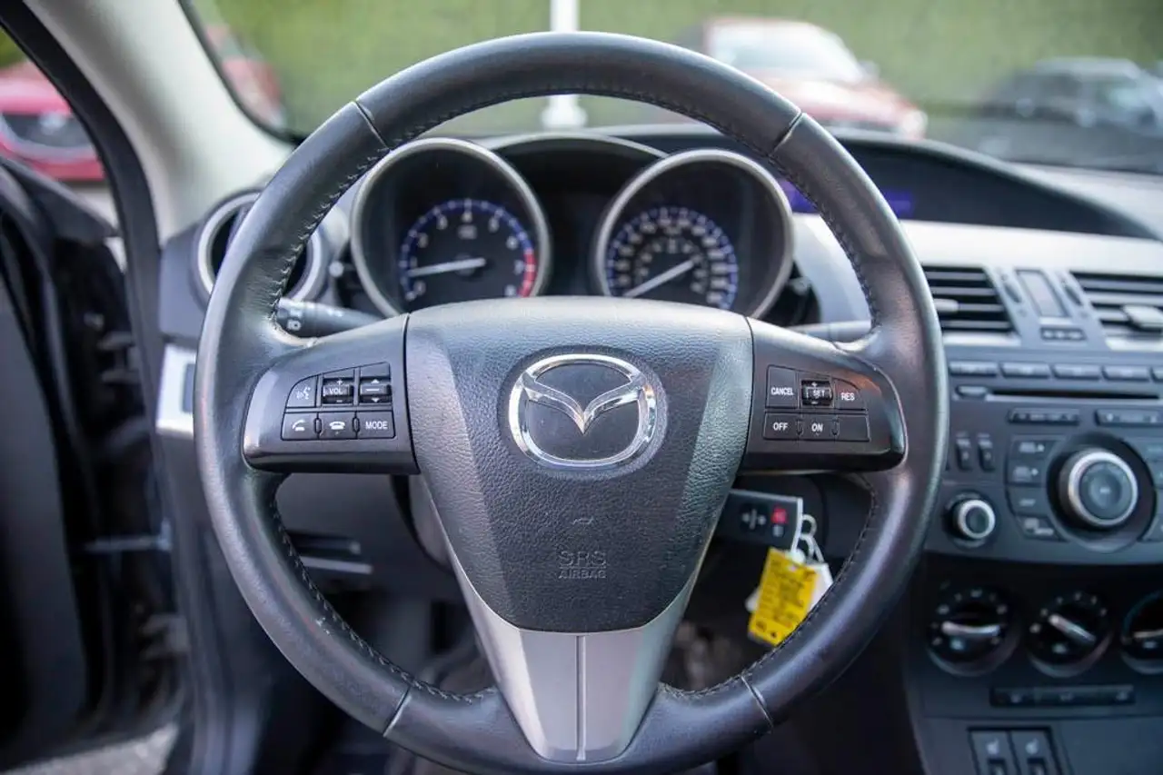Mazda 3 photo Mazda 3
