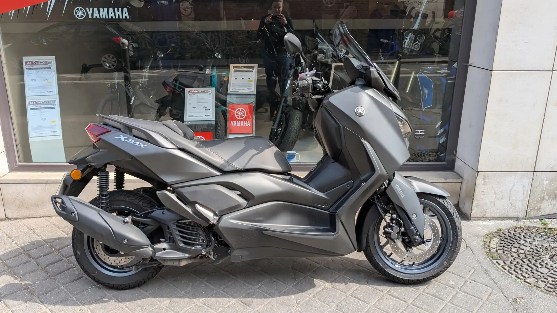 Yamaha X-Max 125 Grey - 1