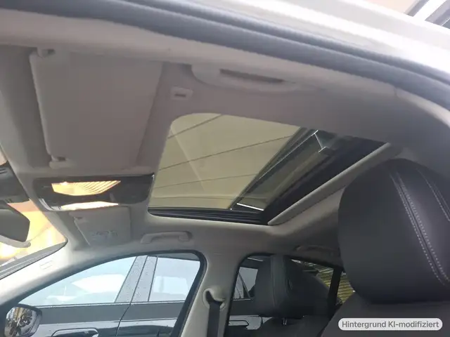 BMW 3 Series view 13