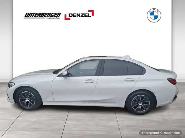 BMW 3 Series view 3