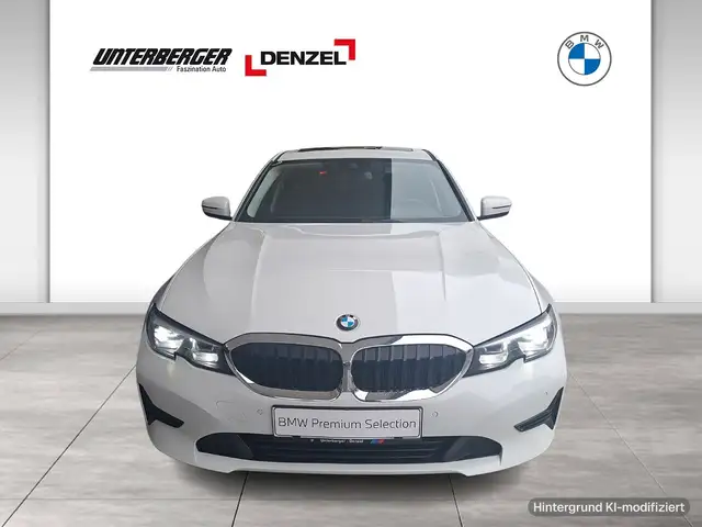BMW 3 Series view 2