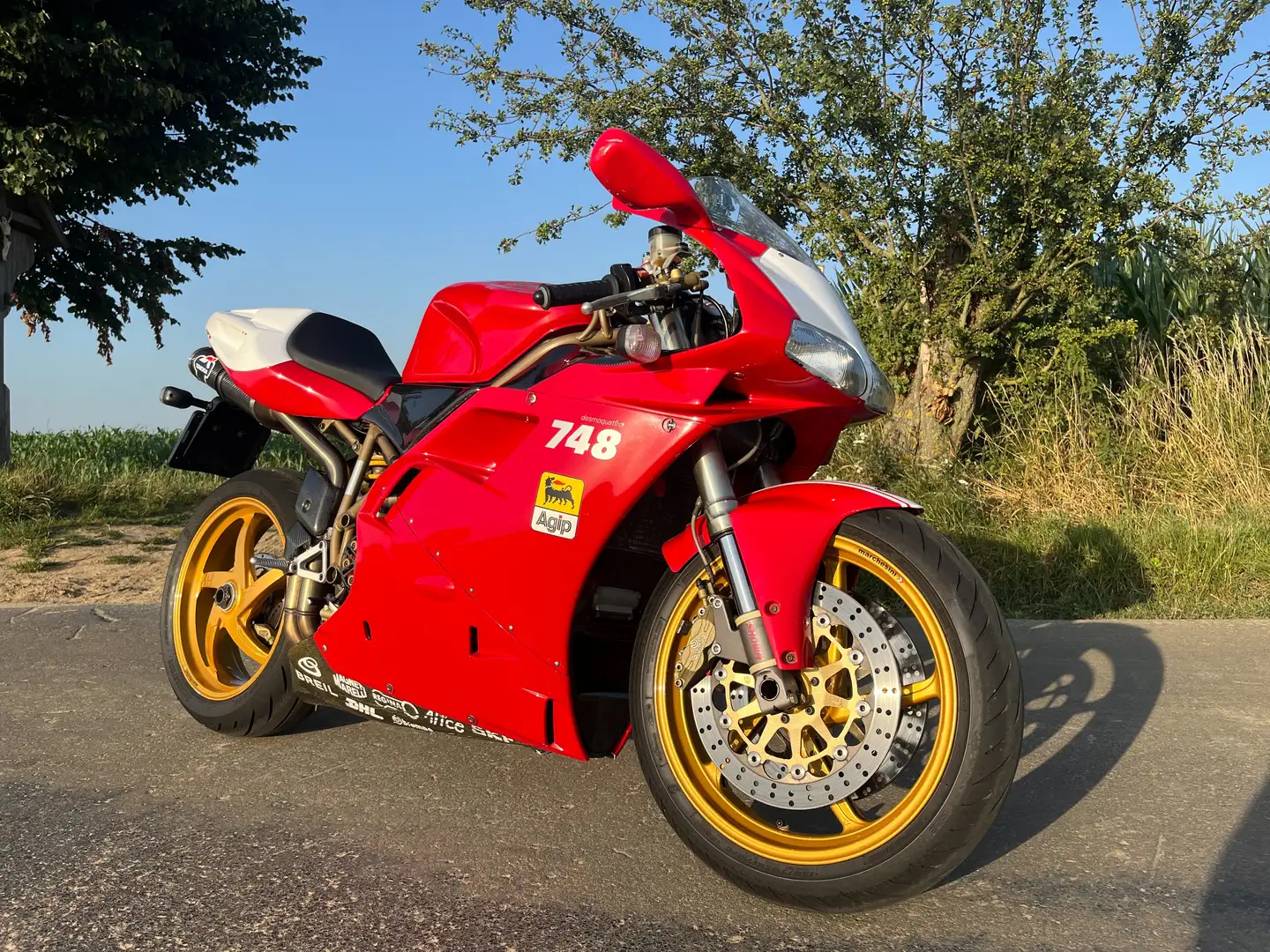 Ducati 748 Biposto Rot - 1