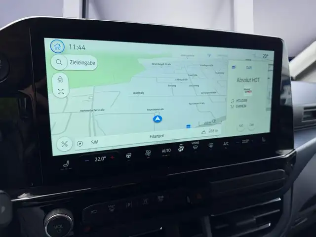 Ford 320 L2 view 14