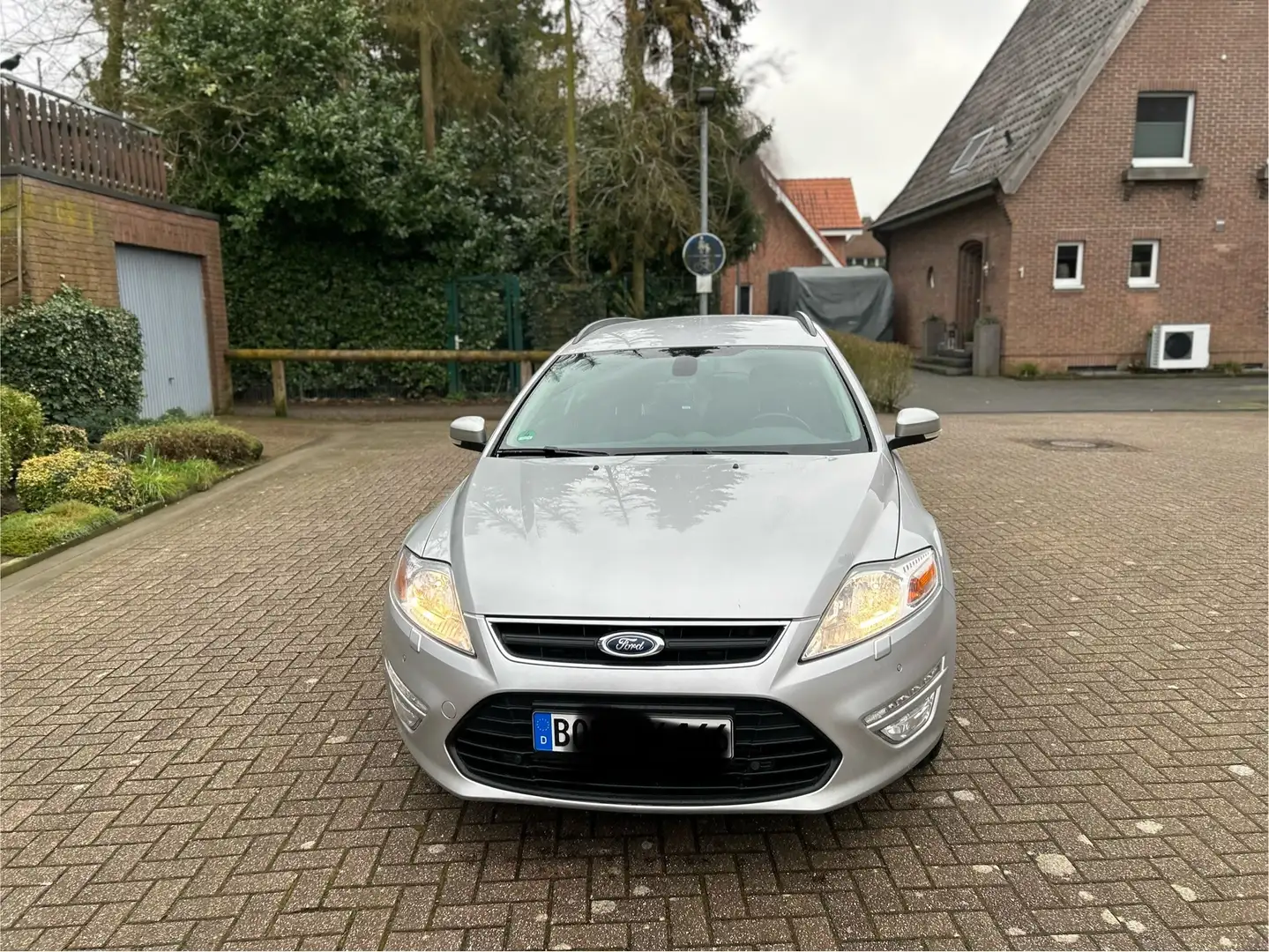 Ford Mondeo Mondeo Turnier 2.0 TDCi Business Edition Silber - 2