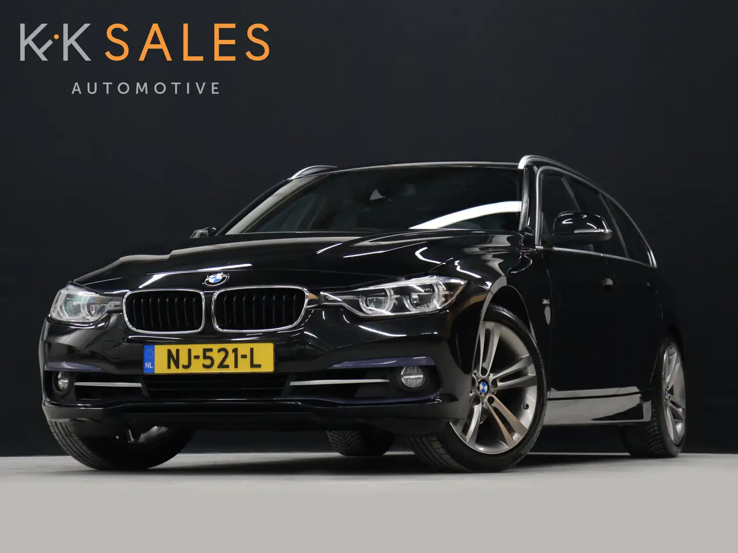 BMW 318 3-serie Touring 318i M-Sport [GROOT NAVIGATIE, APP Zwart - 1