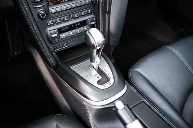 Porsche 911 view 14