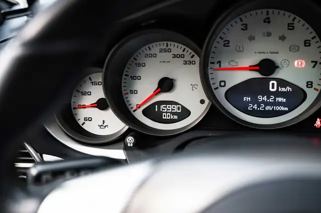 Porsche 911 view 15