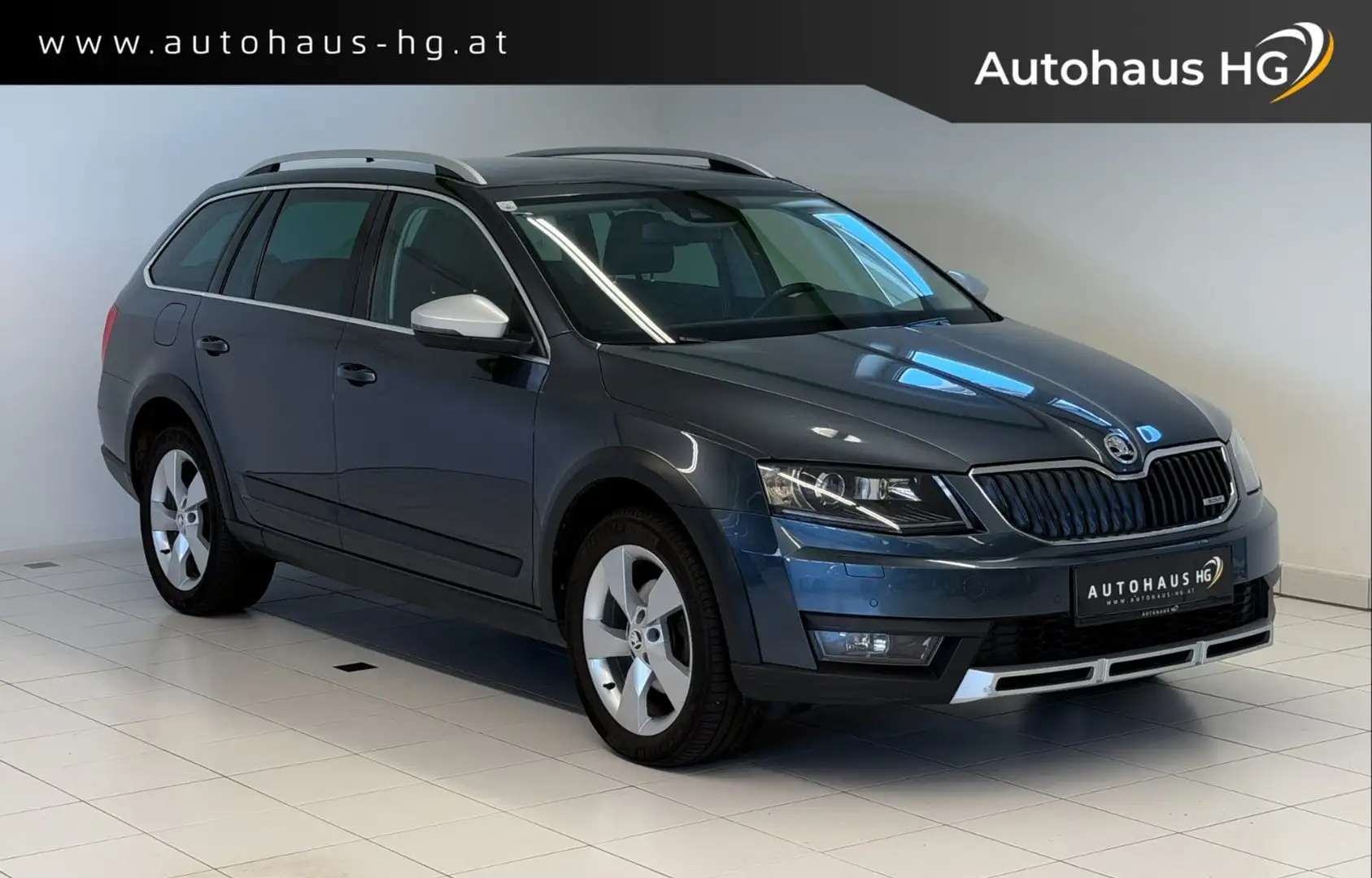 Skoda Octavia Kombi Scout 4x4*AHK*XENON*R-KAMERA* Grau - 1