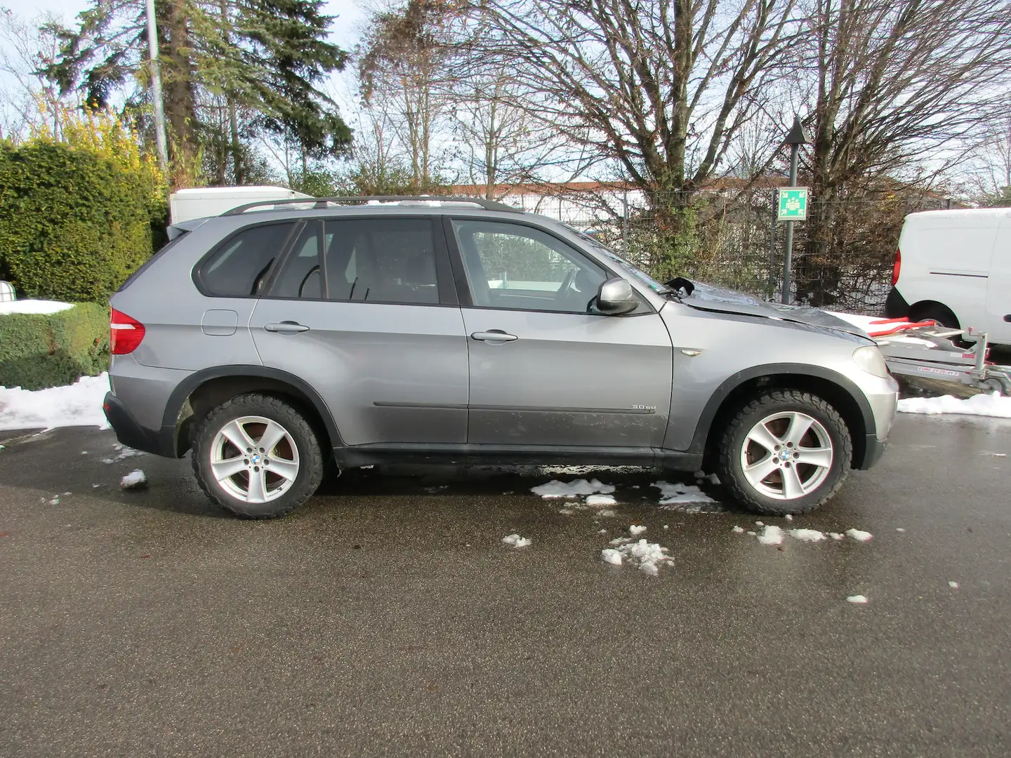 BMW X5 3.0sd Aut. * Sportpaket * Navi * Panorama * Grau - 2