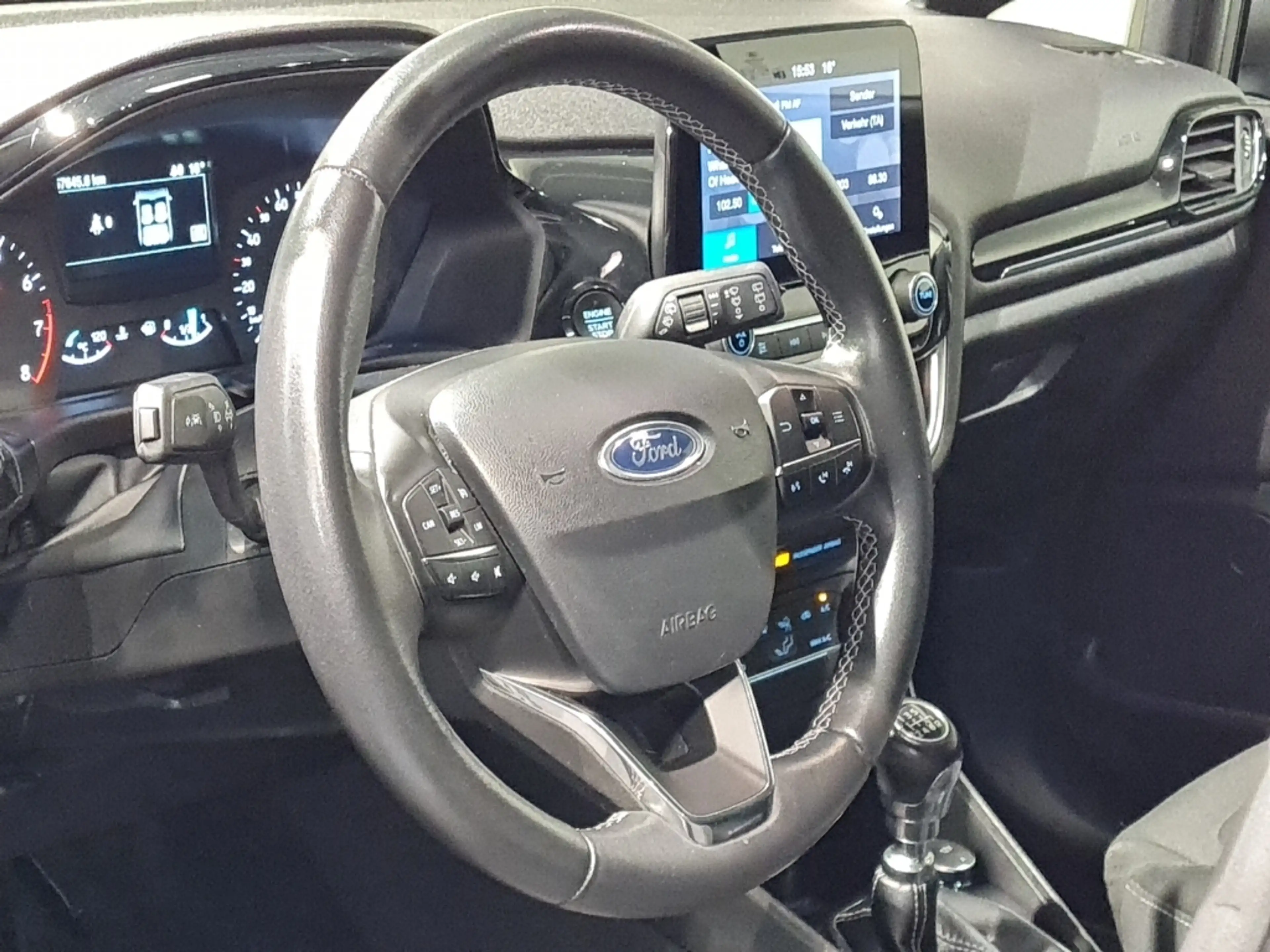 Ford Fiesta 1.0 EcoB Titanium*KLIMAAUTOM.* — photo 11