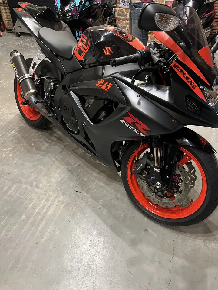 Suzuki GSX-R 750