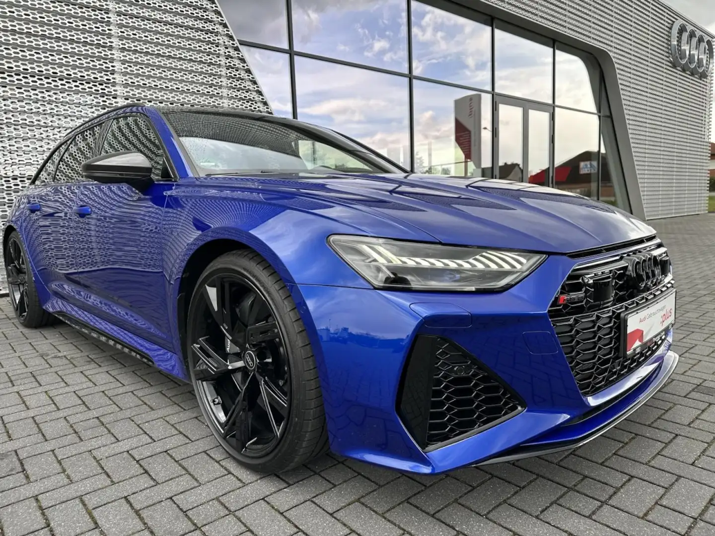 Audi RS6 Avant HD MLED Keramik Pano B&O Adv. Optik Klima Bleu - 2