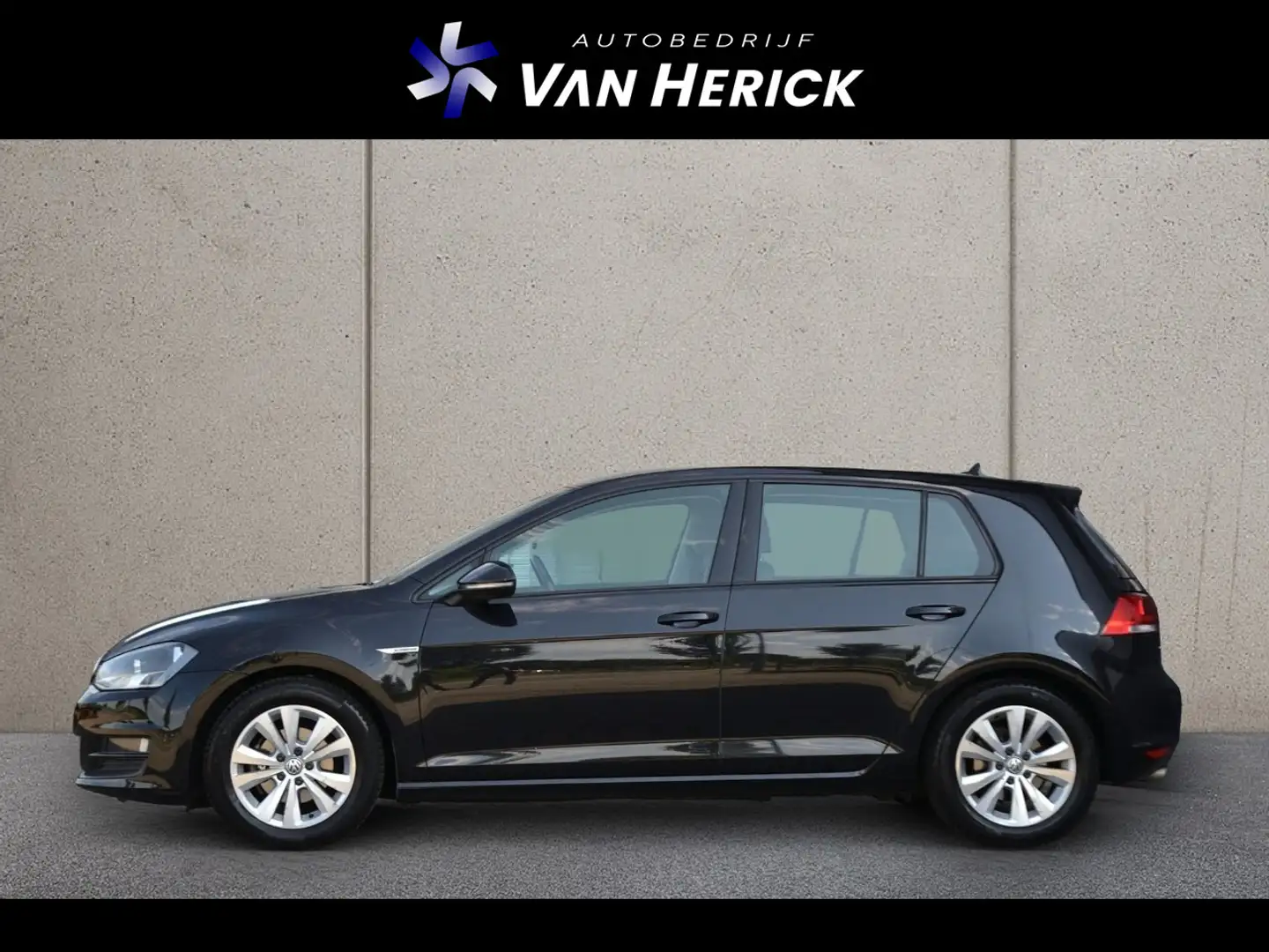 Volkswagen Golf 1.0 TSI 116PK Comfortline | Navigatie | Climate Co Zwart - 2