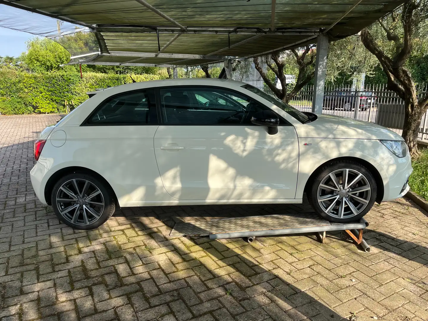 Audi A1 AUDI A 1   TFSI 122 CV  s-tron S line NAVI+LED Bianco - 1