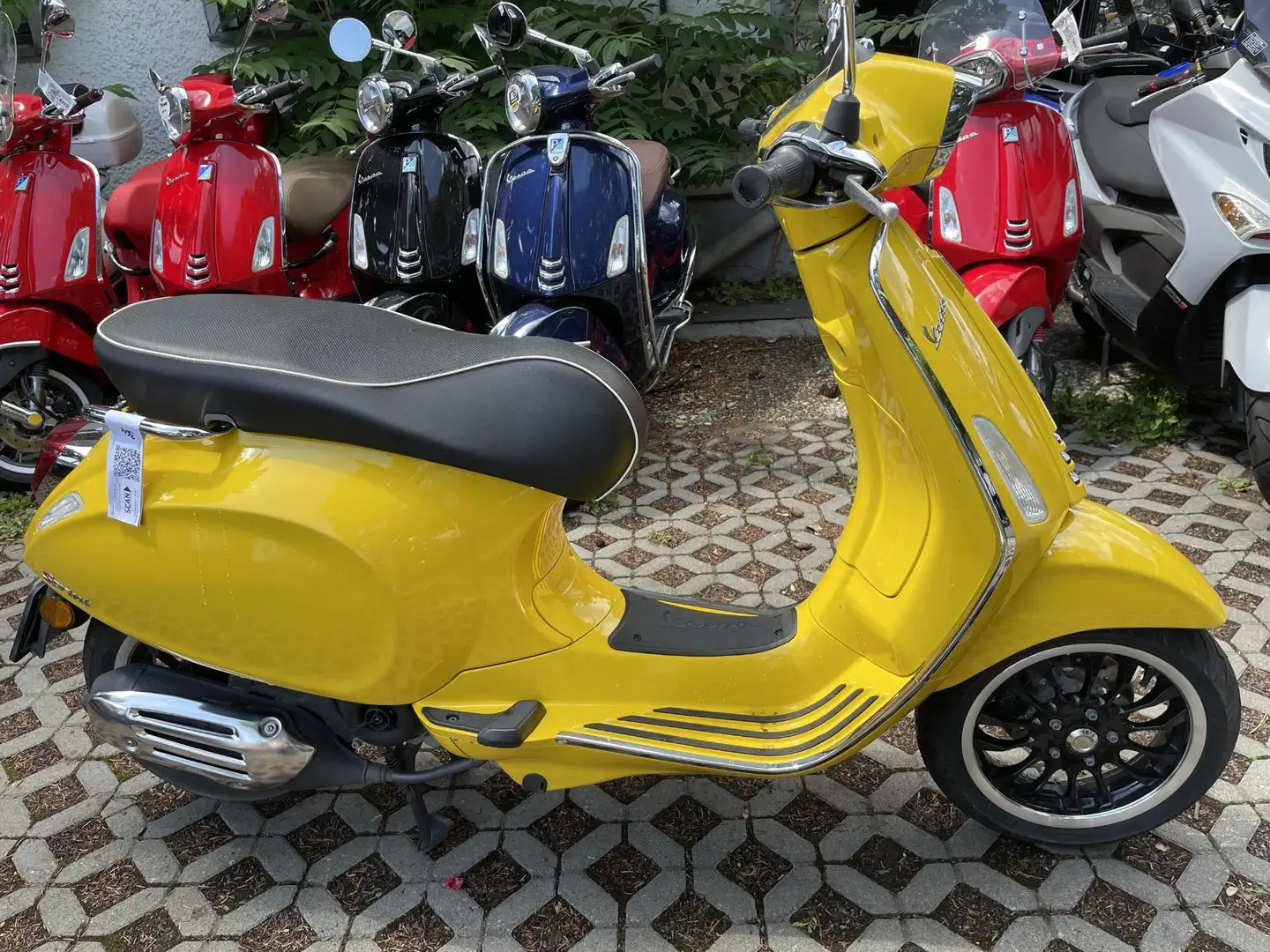 Vespa Sprint 50 LED USB LM nur 1263 Km Żółty - 1
