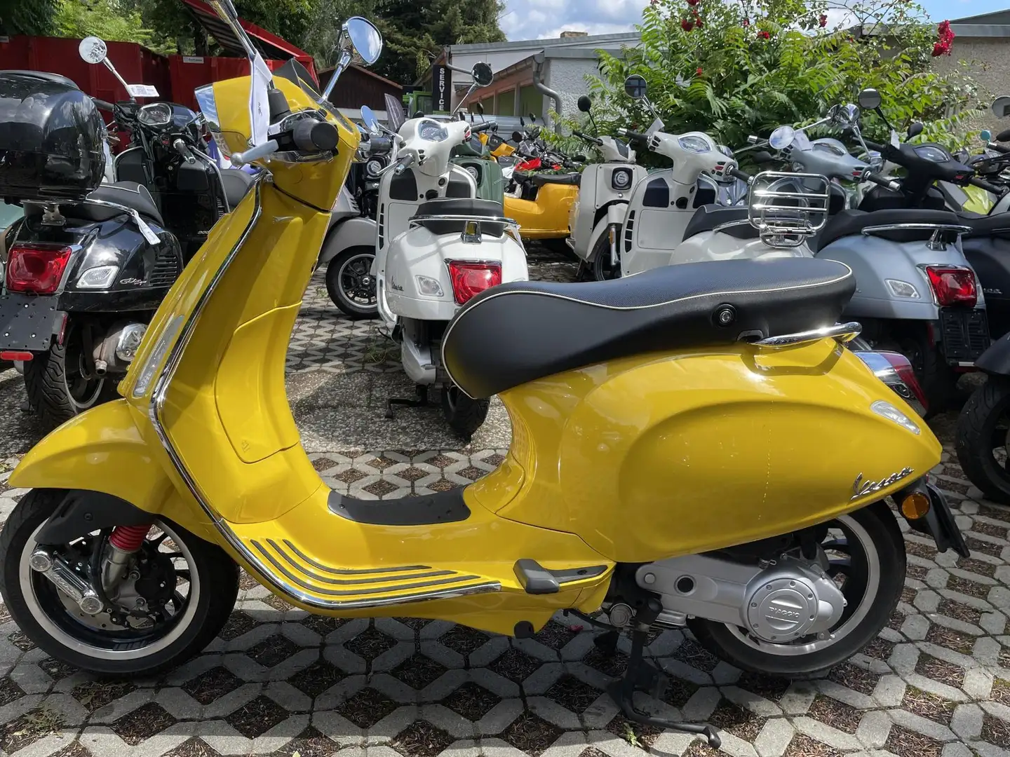 Vespa Sprint 50 LED USB LM nur 1263 Km Żółty - 2