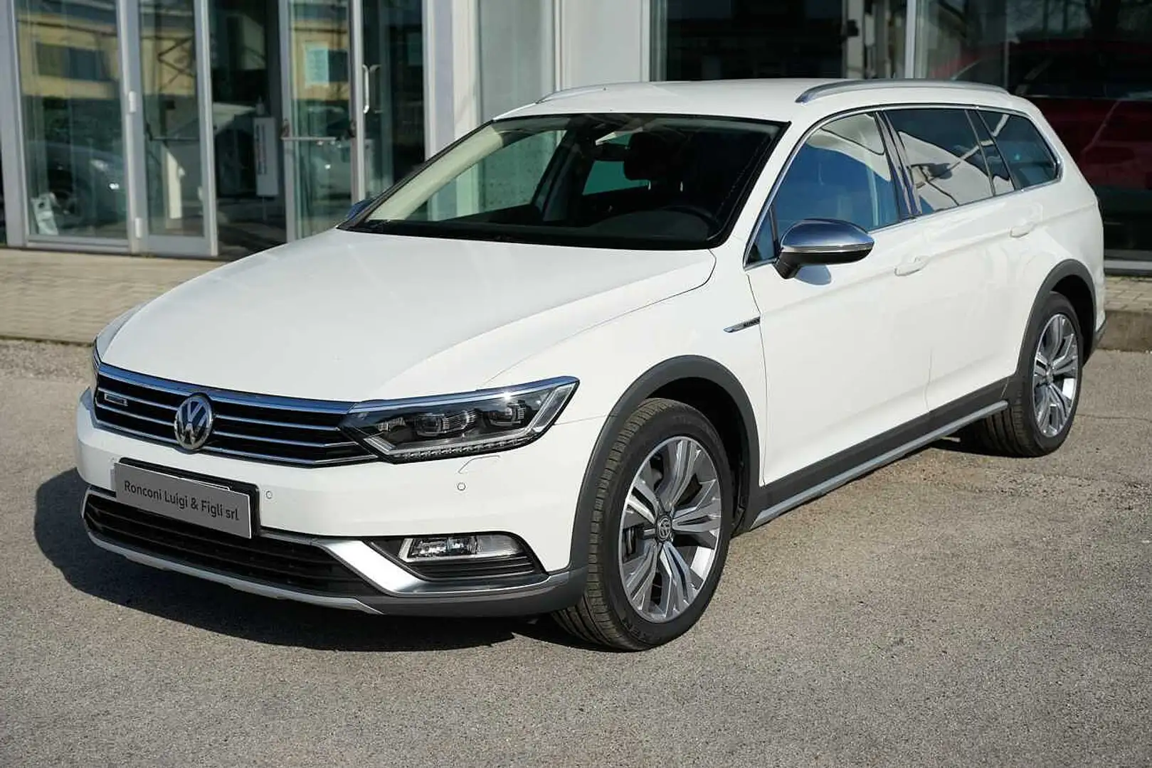Volkswagen Passat 8ª serie Business Alltrack 2.0 TDI 190 CV 4MOTION Bianco - 1